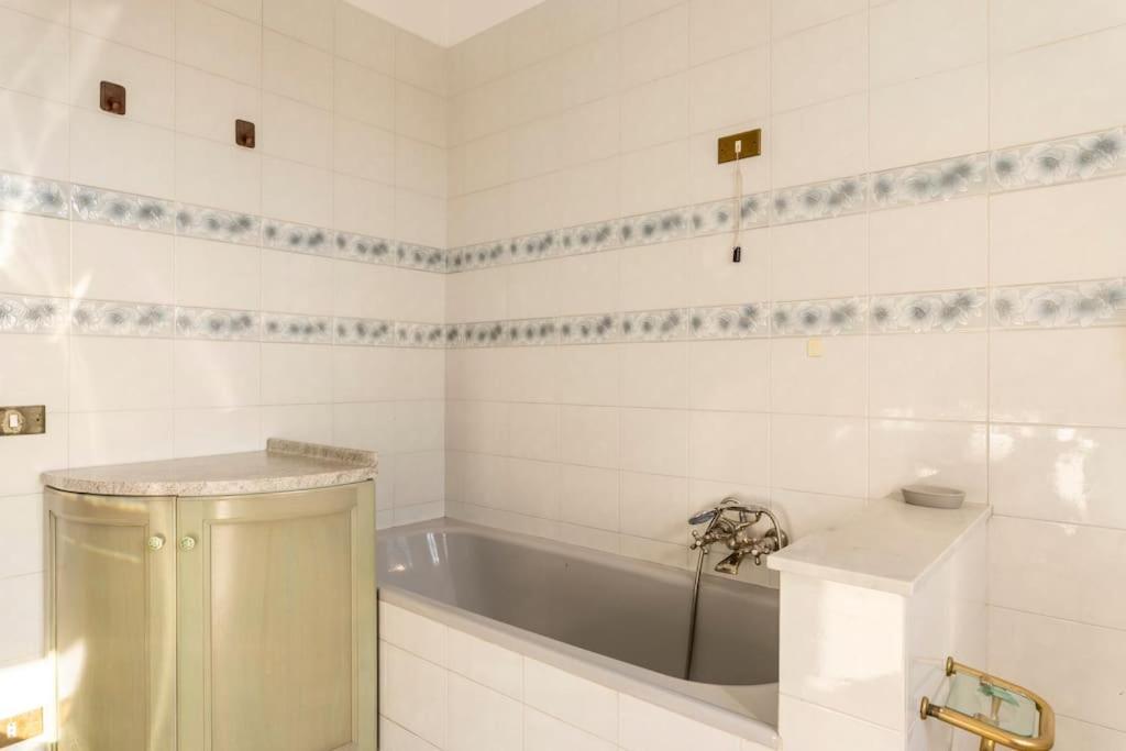 Chic Italian Escape - Casa Vacanze Lorusso Montecatini Terme Bagian luar foto